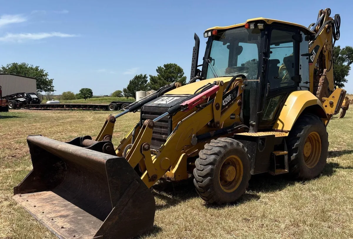 2016 Caterpillar 420F2 IT Backhoe