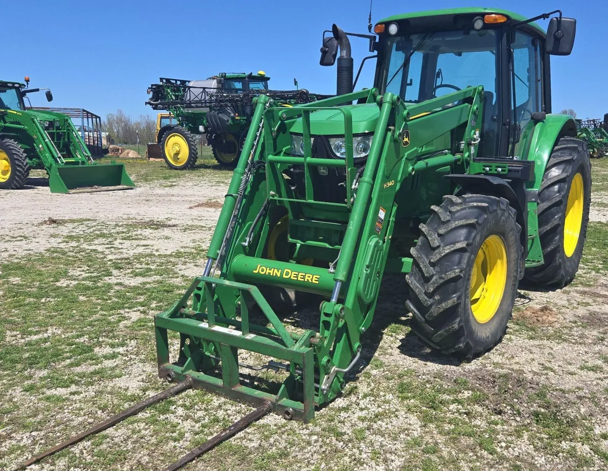 2014 John Deere 6105M MFWD Tractor
